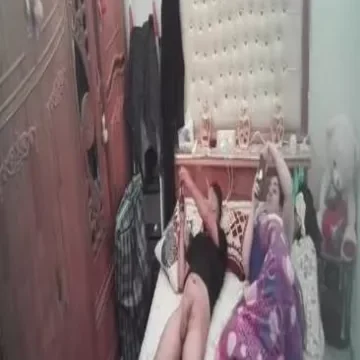 مصريين يعملو سكس رومانسي علي السرير حلو كتير