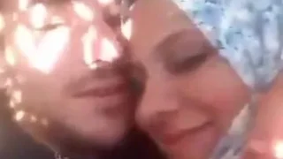 فلاحة محجبة تمارس الجنس مع عشيقها داخل الارض الزرعية