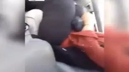 خليجية تتناك في طيزها الكبيرة الحلوة من السواق بتاعها