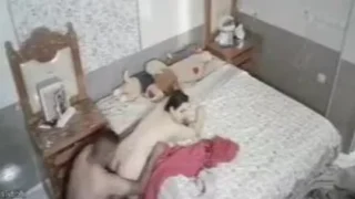 تصوير مخفي زوج يصور خيانة زوجته مع عيشقها داخل غرفة النوم