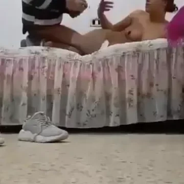 جزائرية هايجة تمارس الجنس مع شاب مراهق زبه كبير