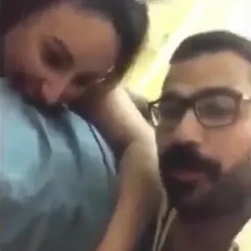 زوج مصري يصور مراته وهي بتتناك بالاجرة