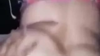 ينيك مراته في طيزها الكبيرة ويعملها فيلم سكس