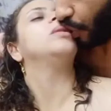 مصريين ولعة نار بوس ومص ونياكة في الحمام