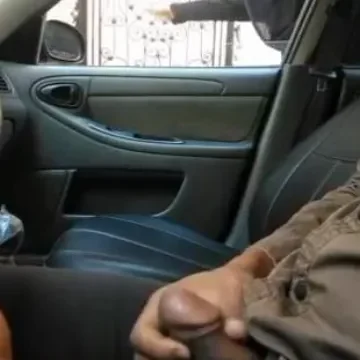 جديد نار شاب مصري يطلع زبه لستات في الشارع