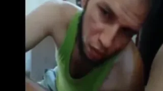 فضيحة شيخ ملتحي وهو بيلحس في كس شرموطة