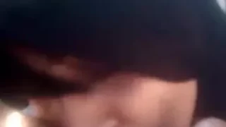 امارتية محجبة لبوة مع صديقها في السيارة يبعبص كسها وهي تمص زبه الصغير