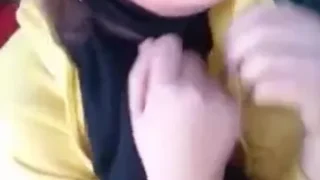 بنوته راكبة توكتوك مع مجموعة شباب ويعملو سكس جماعي