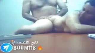 سكرتية تتناك من المدير داخل الشركة