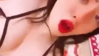 بنوتة مصرية تمارس العاده السرية