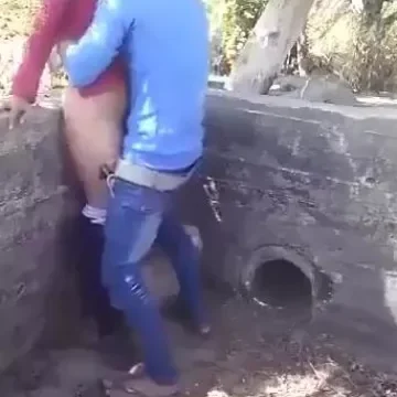 بنت عذراء فلاحة محجبة تتناك في الغيط من شاب جارها