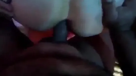 خليجية تفتح طيزها الكبيرة وتتناك روعة