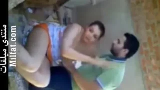 بطة فلاحة مصرية جميلة تمارس الجنس مع جارها الشاب