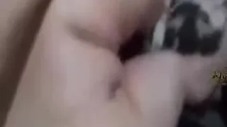 متناكة تتناك في طيزها علي الواقف