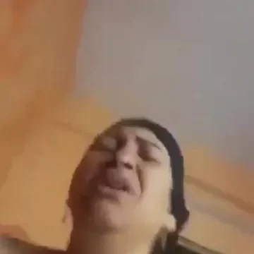 ينيك شرموطة كبيرة قدم امه