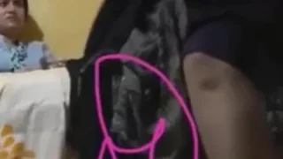 تصوير مخفي لبنات في منطقة شعبية عارية