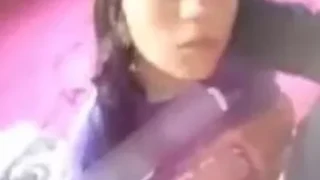 البنت تمص الزبر وتحطه بين بزازها