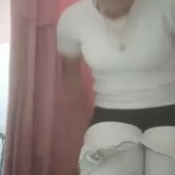 مليف من المغرب تعرض كسها المشعر