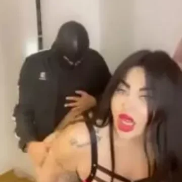 نيك شيميل سعودي حلو في طيزها الكبيرة