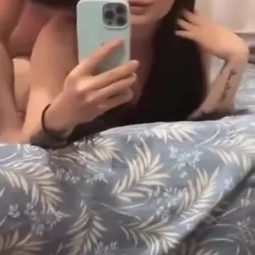 تصور حبيبها هو يبوسها وينيك في طيزها