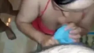 شاب ينيك اتنين شراميط من الشارع