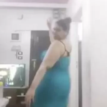 رقص شعبي وضرب سبعة ونص قوي