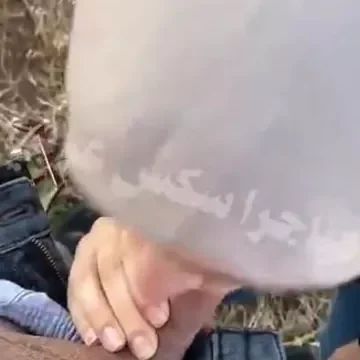 فلاحة مراهقة سورية تمص الزب وتتناك في طيزها البيضاء