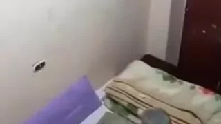 تصوير تاجر كبير ينيك شرمطة داخل بيت دعارة