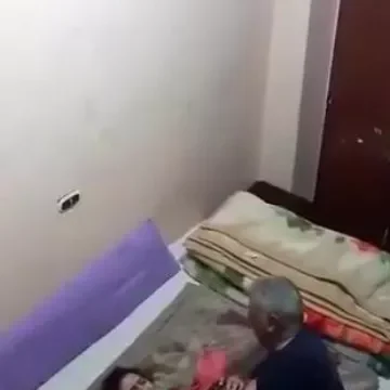 تصوير تاجر كبير ينيك شرمطة داخل بيت دعارة